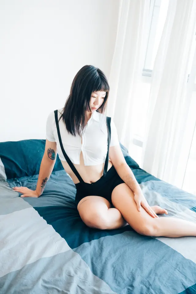 [Loozy] Kissme – Short Time (62 photos)
