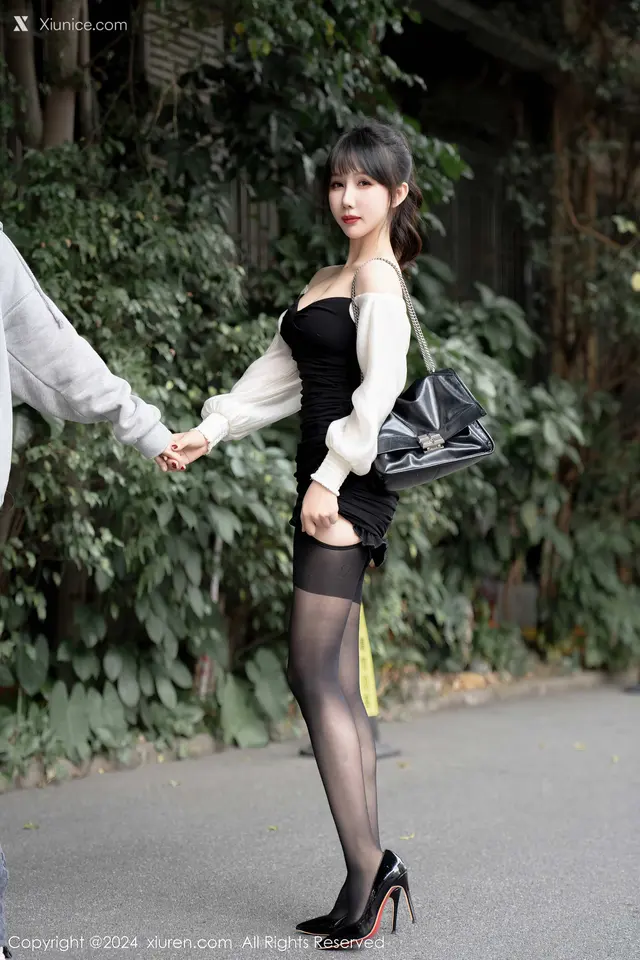 Xiuren秀人网 No.7930 波巧酱 (86 photos)