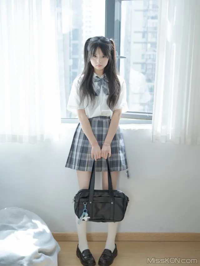 林书辞: 女仆 (50 photos)