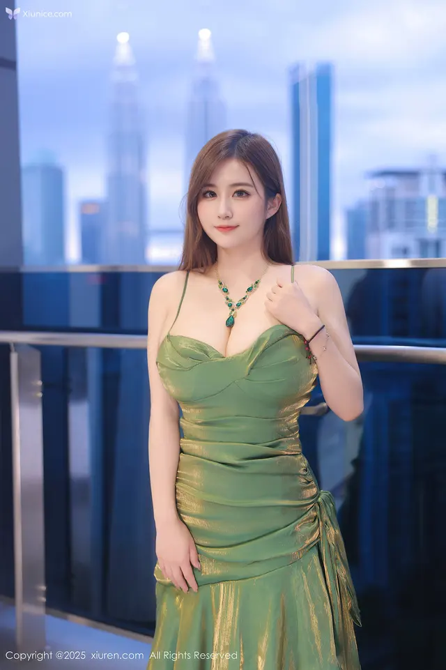 Xiuren秀人网 4K No.10169 小肉肉咪 (79 photos)