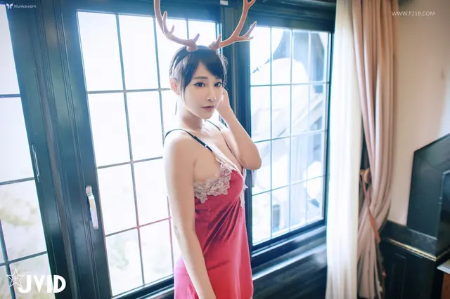 JVID Lele 樂樂 – 全輯上空無碼巨乳女神 樂樂鹿角女孩的報恩 (334 photos)