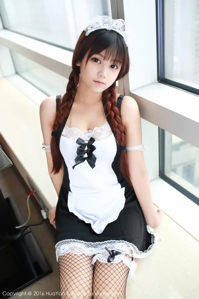 HuaYan Vol.016 Xiao Yue Er (小月儿) (55 photos)