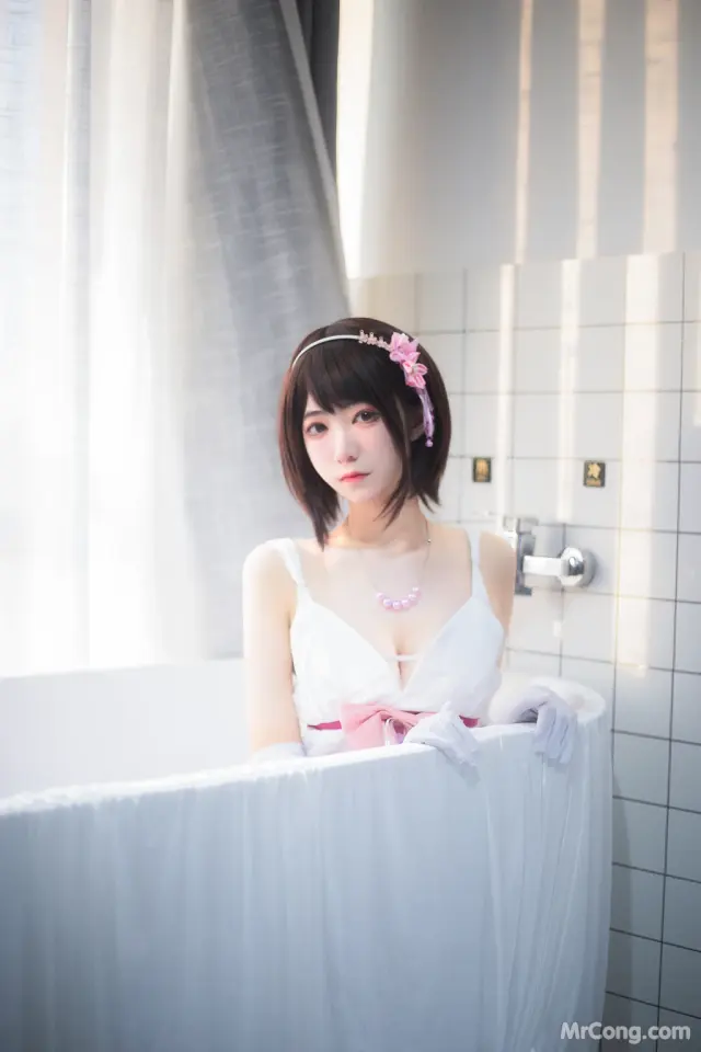 Coser@宮本桜: 加藤惠浴室 (25 photos)