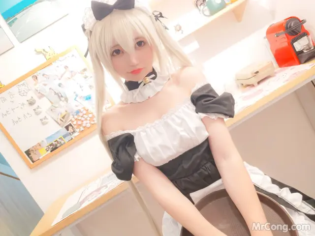 Coser@NAGISA魔物喵: [Fantia] – お兄さん。。。お帰りなさい。。 (30 photos)