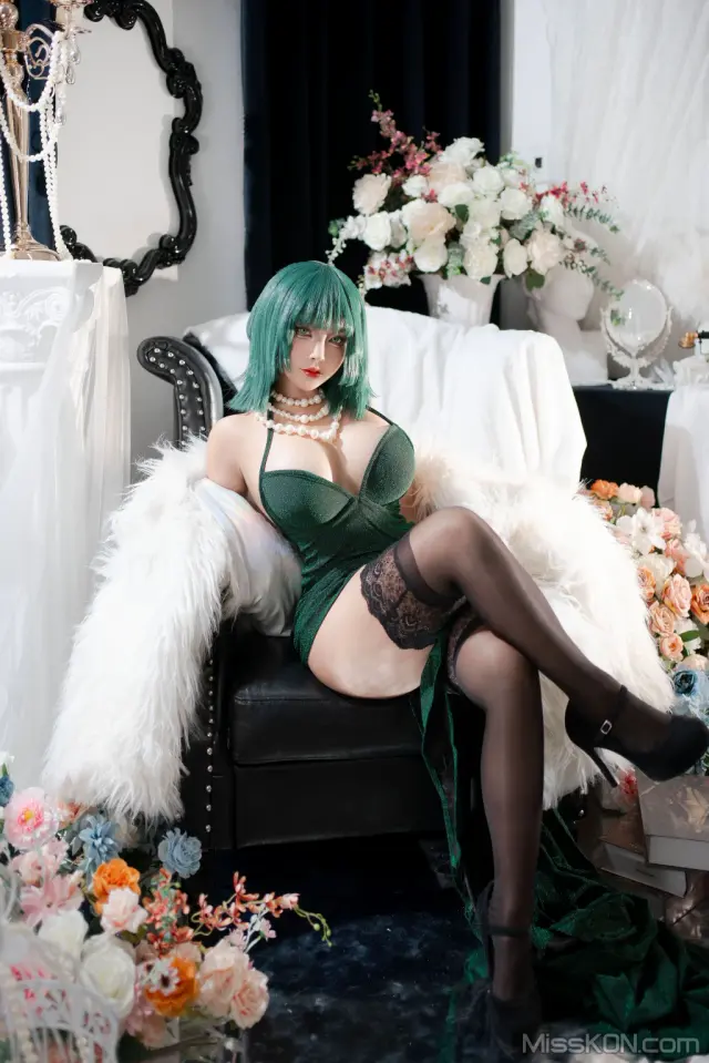 Coser@Sayo Momo: OPM Fubuki フブキ? (100 photos + 10 videos)