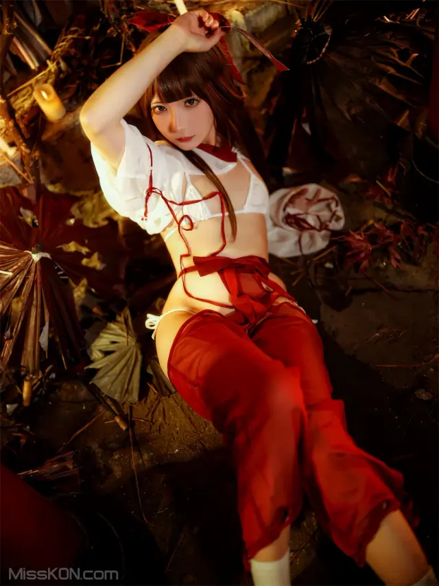 Coser@是三不是世w No.027: 祈福巫女 (43 photos)
