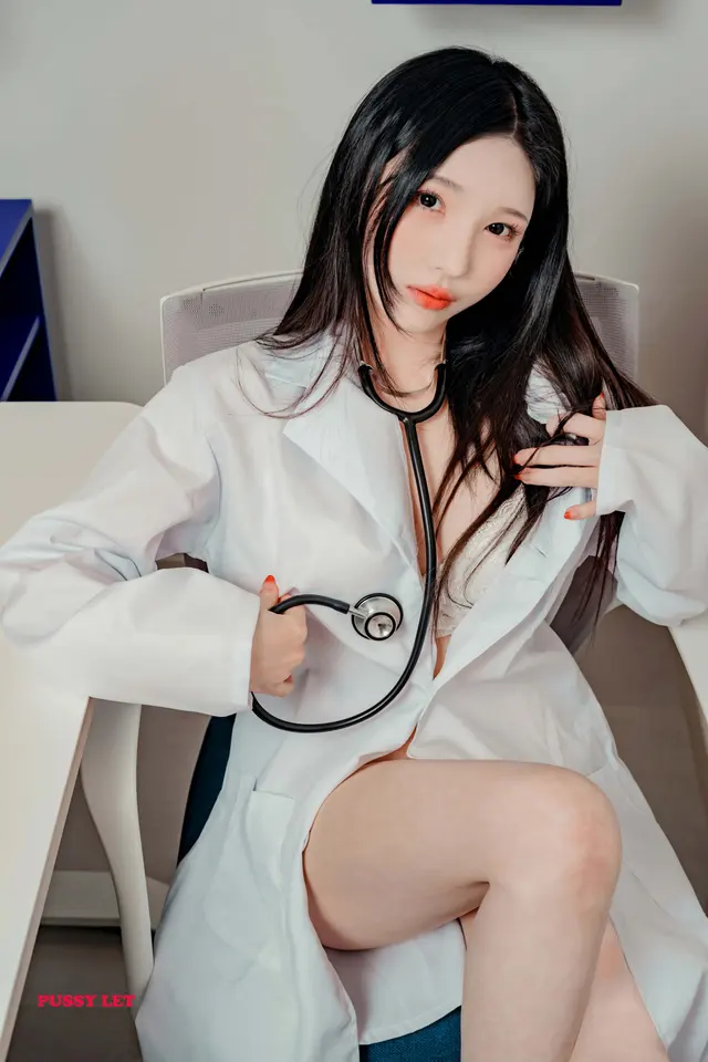 PUSSYLET Vol.11 Candy (캔디) – Doctor (35 photos)