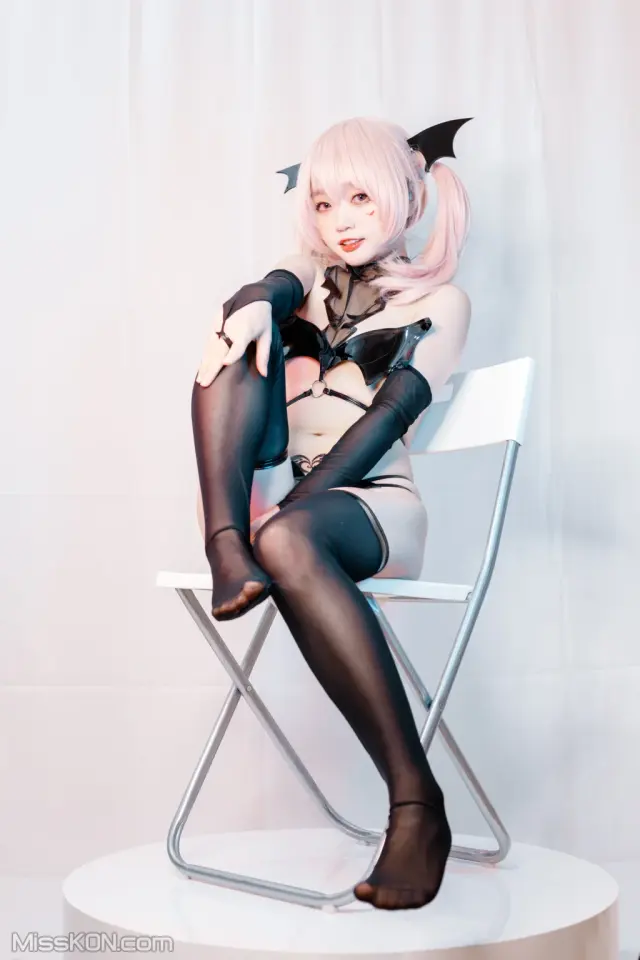 Coser@神沢永莉: 万圣节 粉毛小惡魔 (41 photos)