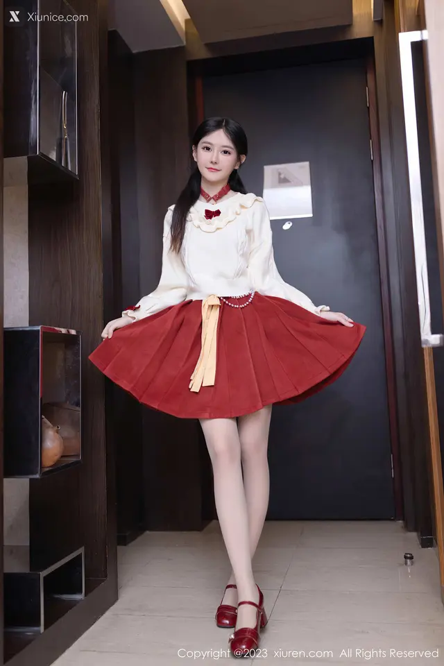 Xiuren秀人网 No.7890 幼幼 (80 photos)