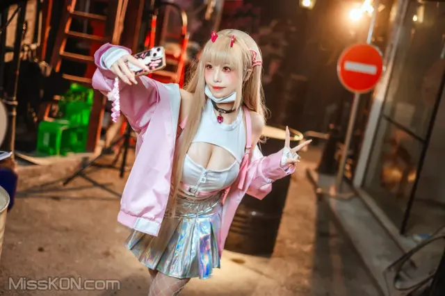 Coser@蜜汁猫裘: 毒蛇 (65 photos + 2 videos)