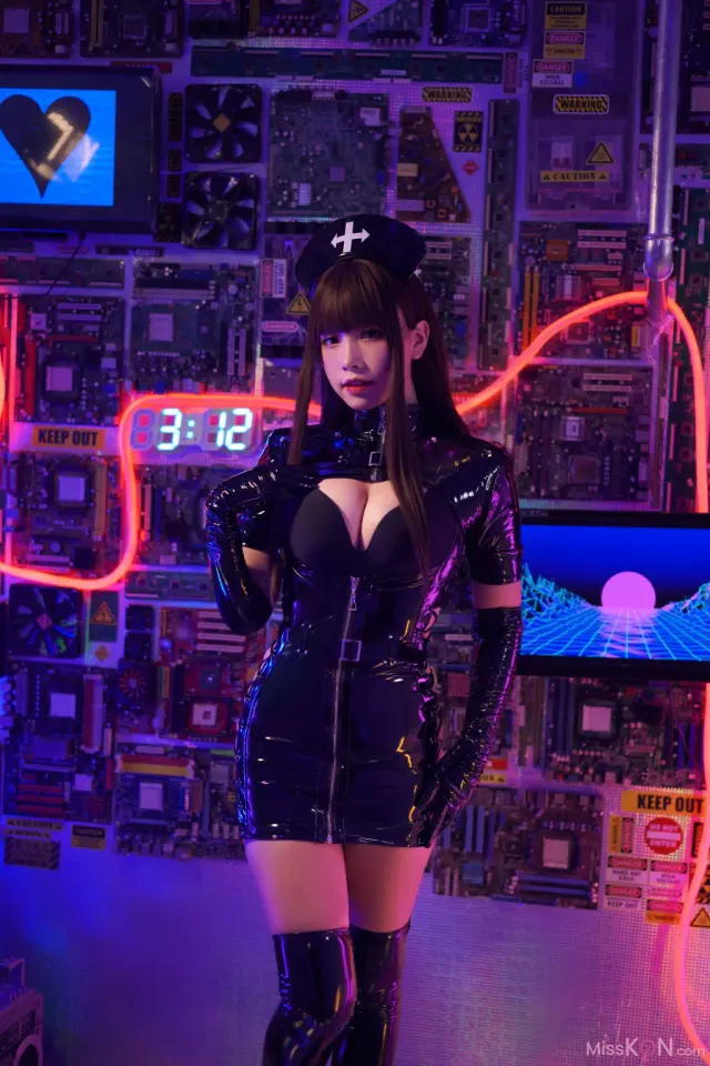 Coser@Neko薇薇: 暗黑护士 (54 photos + 5 videos)