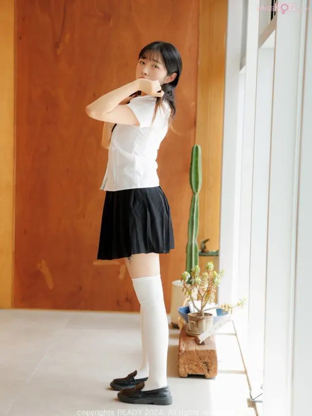 [Ready] Sonson (손손): Vol.001 Debut (142 photos)