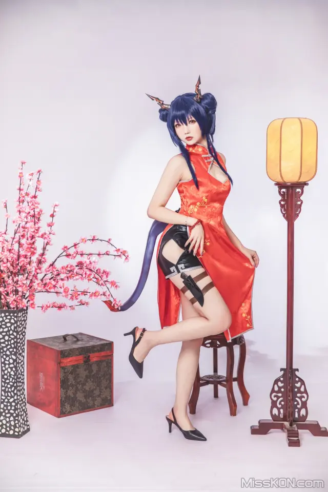 Coser@雪晴Astra (雪晴嘟嘟): 明日方舟 陈 旗袍 (18 photos)