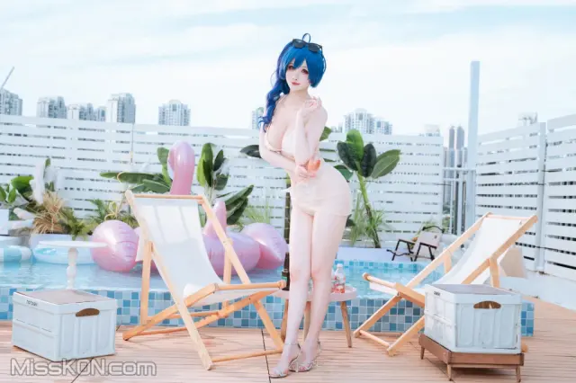 Coser@rioko凉凉子: 圣路易斯 香槟色比基尼 (40 photos)