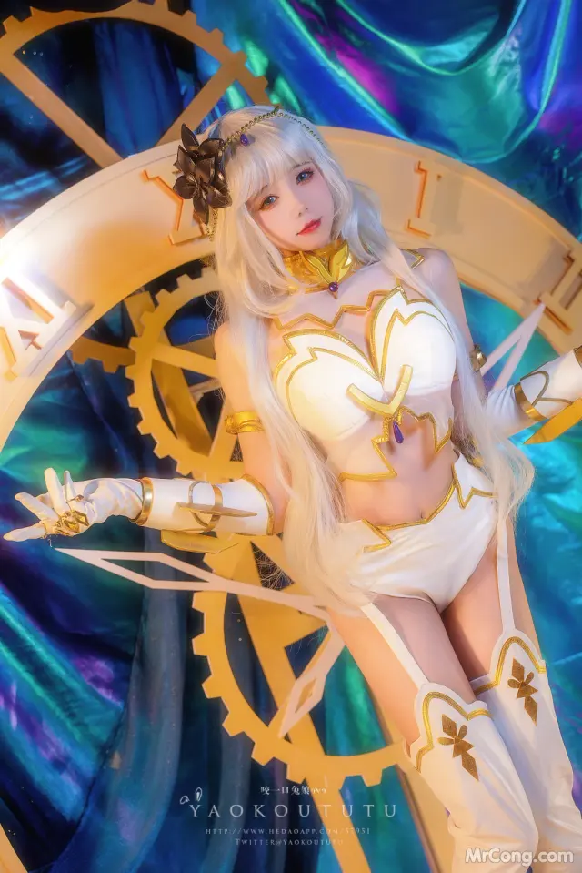 Coser@黏黏团子兔: T3专属特典『海王星』+ T3专属舞蹈『江南style』 (47 photos + 1 video)