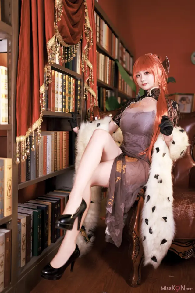 Coser@阿雪雪: 君主旗袍 (83 photos + 7 videos)