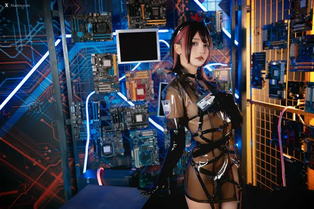 Coser@神楽坂真冬 Vol.057: 绝对企画-透明黑白护士双人《無色哲学》 (150 photos)