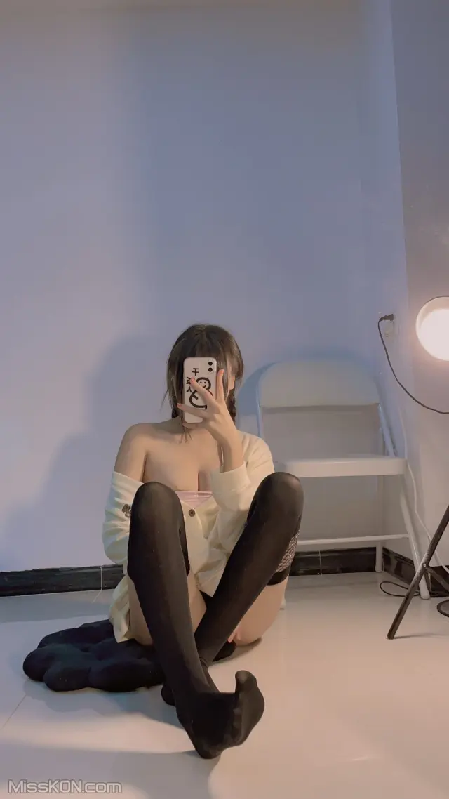 Coser@小宁hate (宁酱): 半身袜 (36 photos + 1 video)