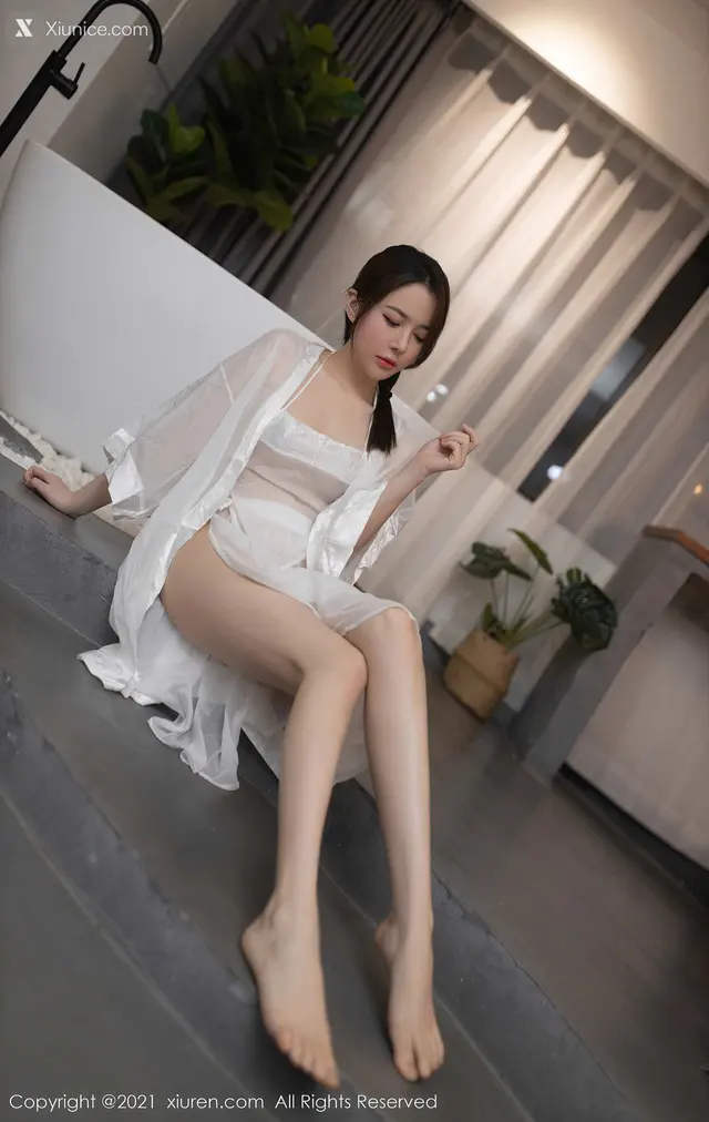XIUREN No.4326: 鱼子酱Fish (81 photos)