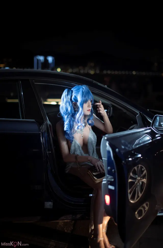 Coser@桜满三时: 圣路易斯 礼服 (39 photos)