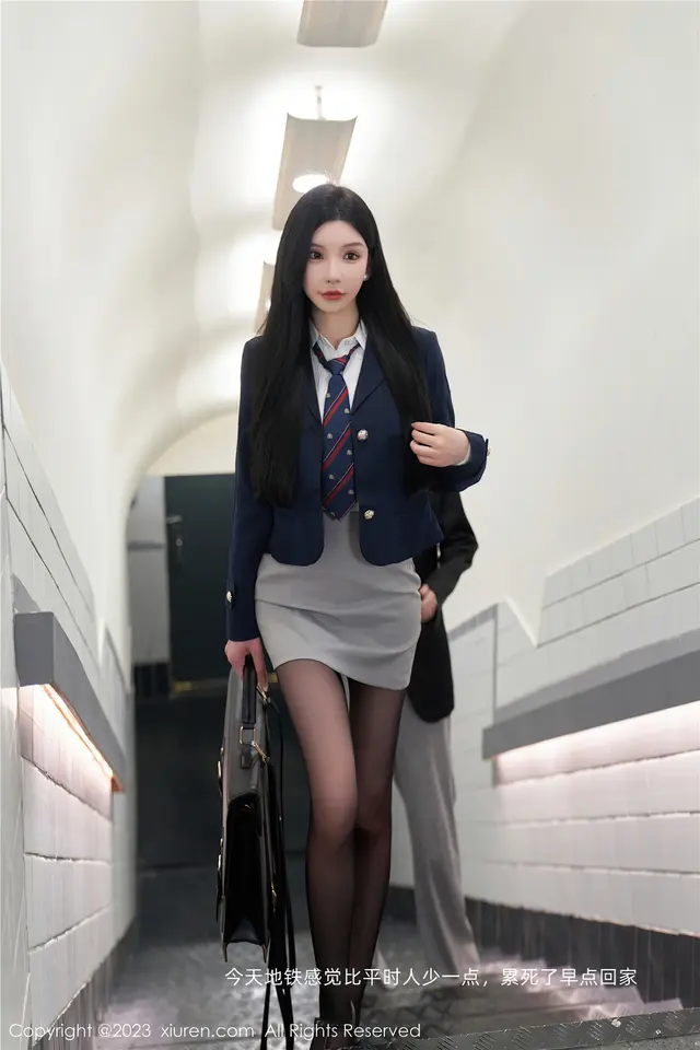 XIUREN No.4517: Zhou Yuxi (周于希Sally) (99 photos)