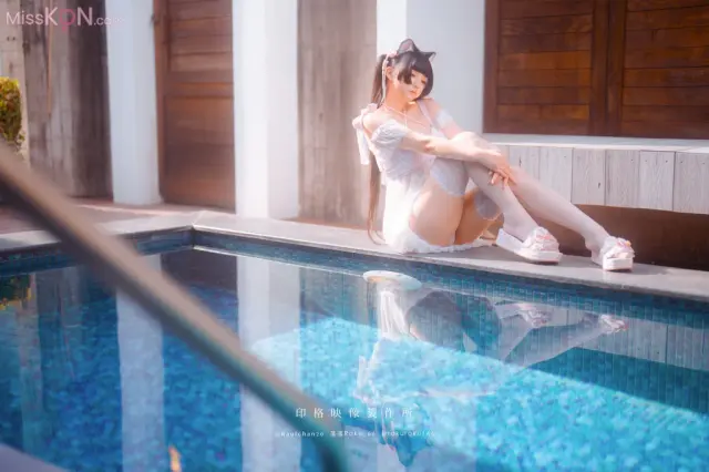 Coser@落落Raku – Daydream Core (52P)