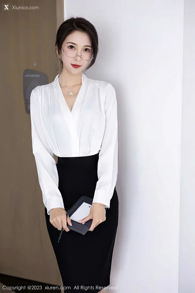 Xiuren秀人网 No.6439 林乐一 (87 photos)