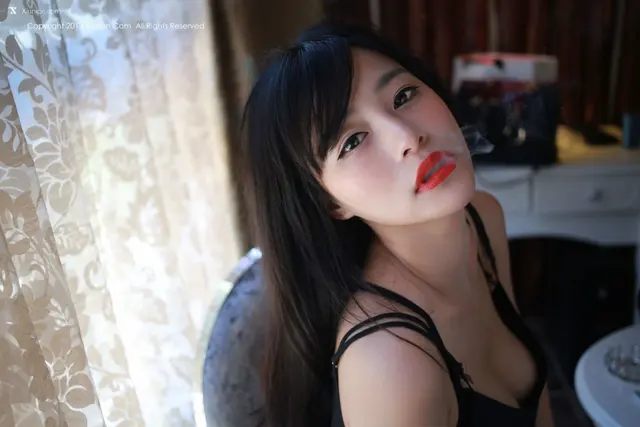 Xiuren秀人网 No.0007 易欣viya (71 photos)
