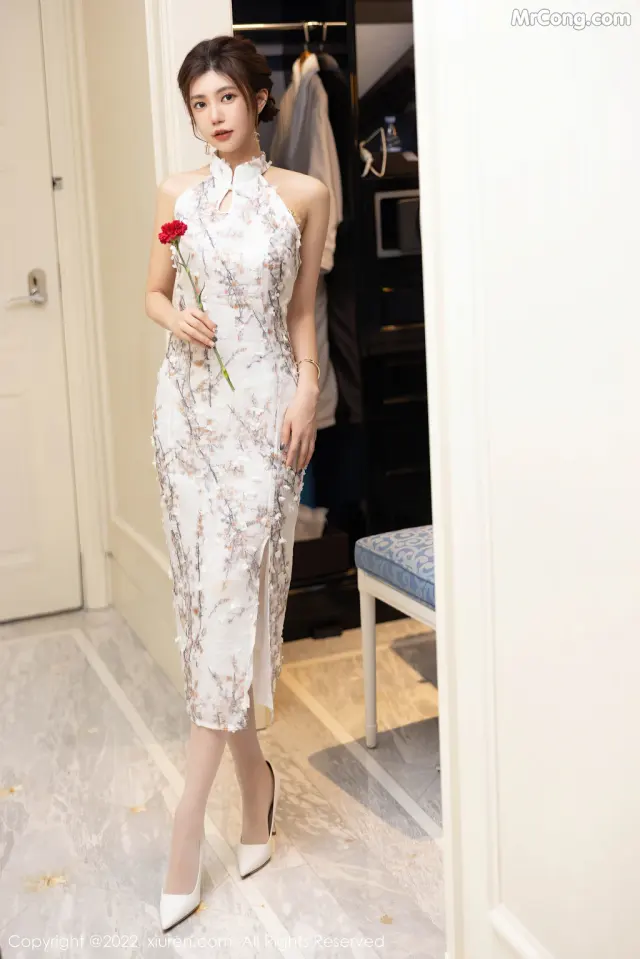 XIUREN No.5713: Ula (绮里嘉) (98 photos)