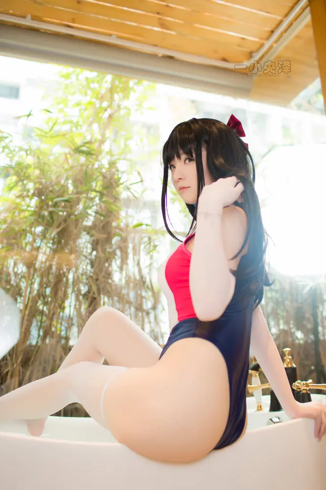 Coser@一小央泽 (yixiaoyangze) – 泳衣 (33 photos)