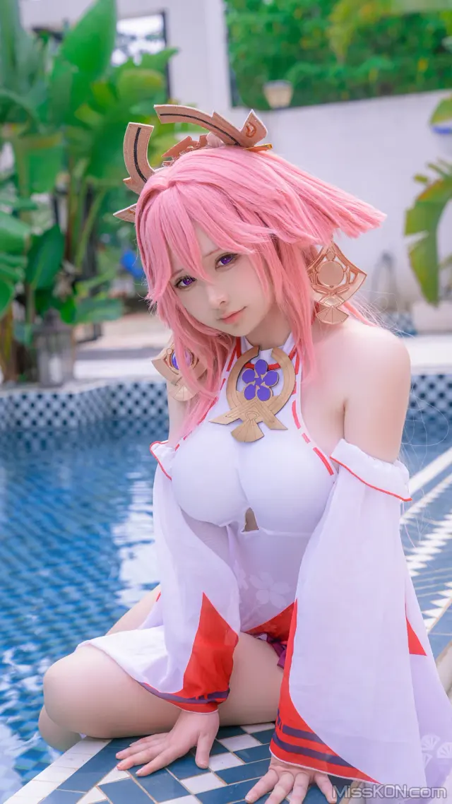 Coser@樱梨梨: 八重神子泳装 (29 photos)