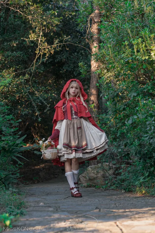 Coser@黏黏团子兔: 迷途小红帽 (71 photos + 1 video)