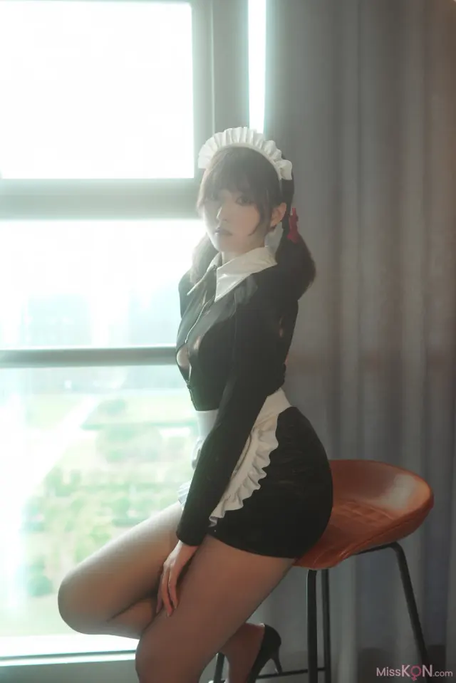 Coser@Natsuko夏夏子: 漆黑女仆 (50 photos)