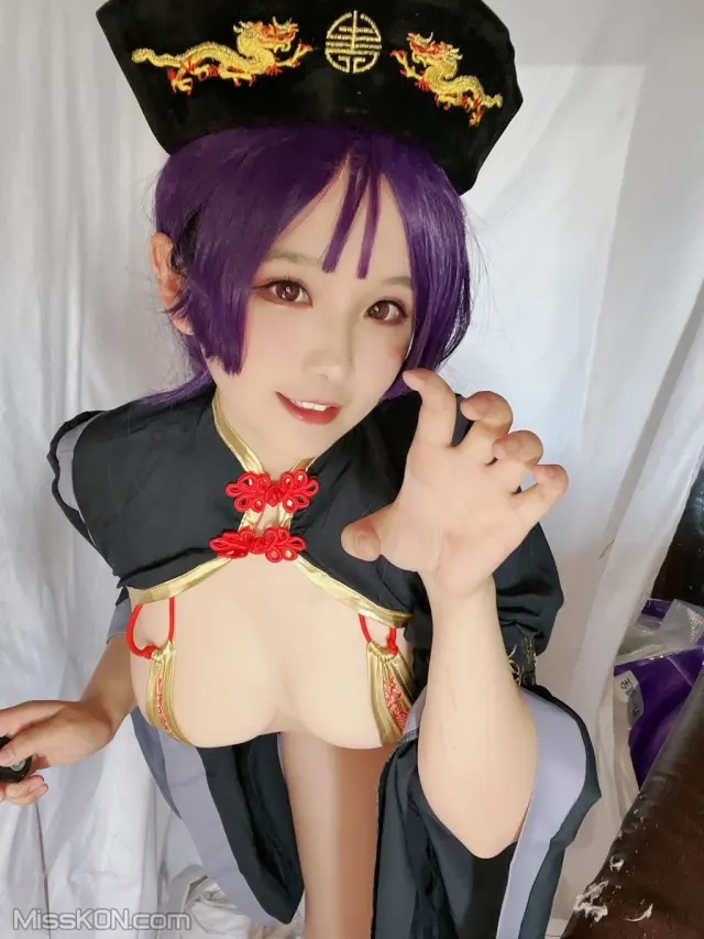 Coser@阿半今天很开心: 奶光僵尸 (35 photos)