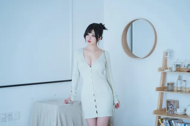 Coser@rioko凉凉子 Vol.077 人妻毛衣 (54 photos)