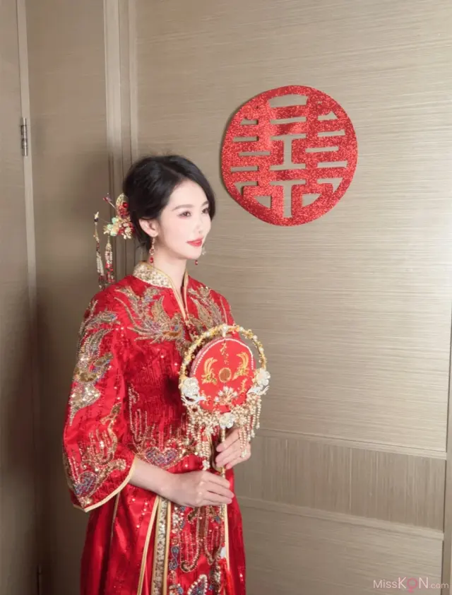 Coser@抖娘-利世: 团囵新娘 (55 photos + 2 videos)
