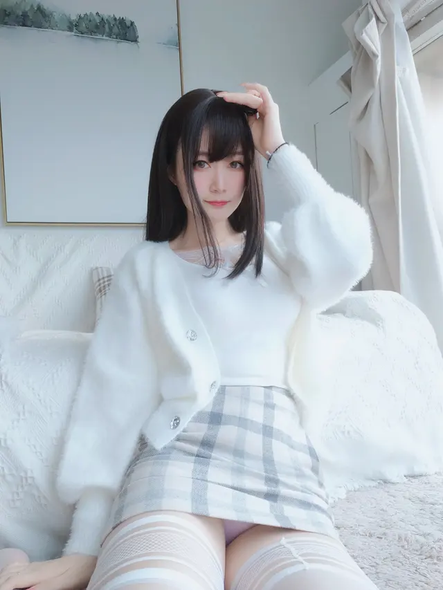Coser@白银81 自撮り (121 photos)