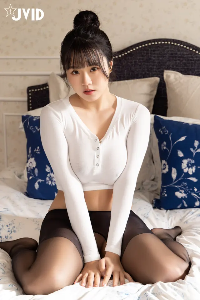 [JVID] Angela寶7 – 極品巨乳《寶七》最強的一輯???? 超羞恥露出！簍空絲襪情趣透視幾近全裸???????????? (91 photos)