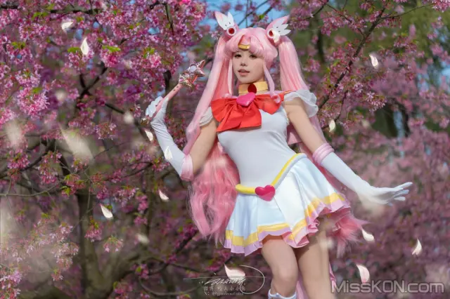 Coser@黏黏团子兔: 小小兔大危机 (74 photos + 1 video)