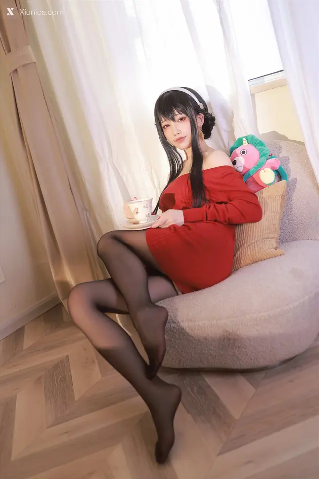 Coser@水淼Aqua Vol.125: 红毛衣 (68 photos)