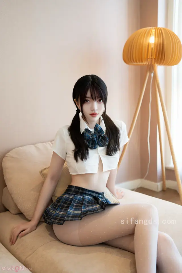 [XR Uncensored] 白露lulu: R18 秀人网模特 清纯学妹 (90 photos)