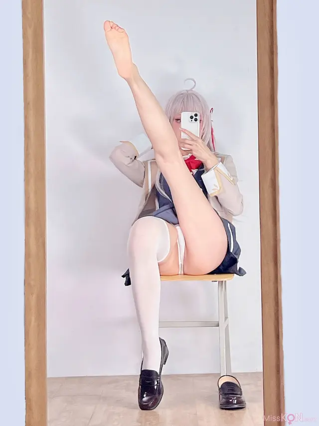 Coser@水淼Aqua: 邻桌艾莉 (20 photos)
