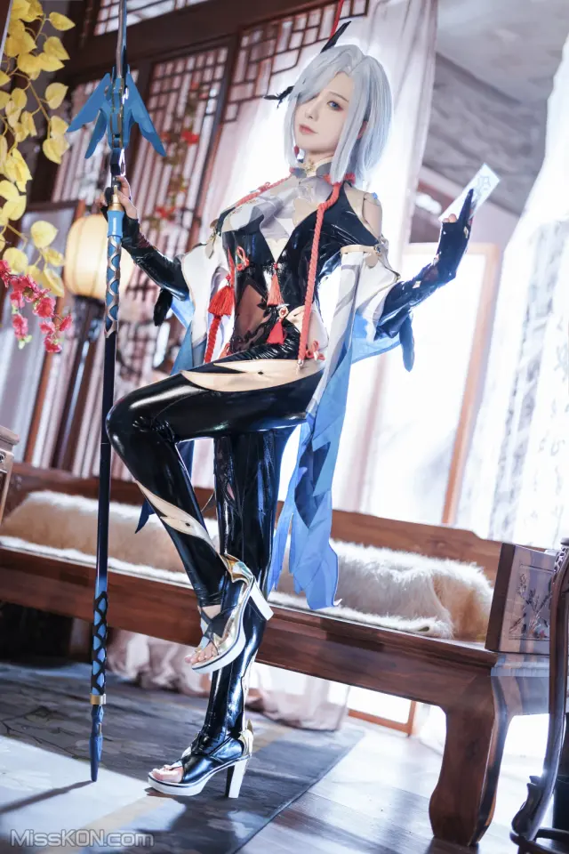 Coser@封疆疆v: 原神 申鹤 (31 photos)