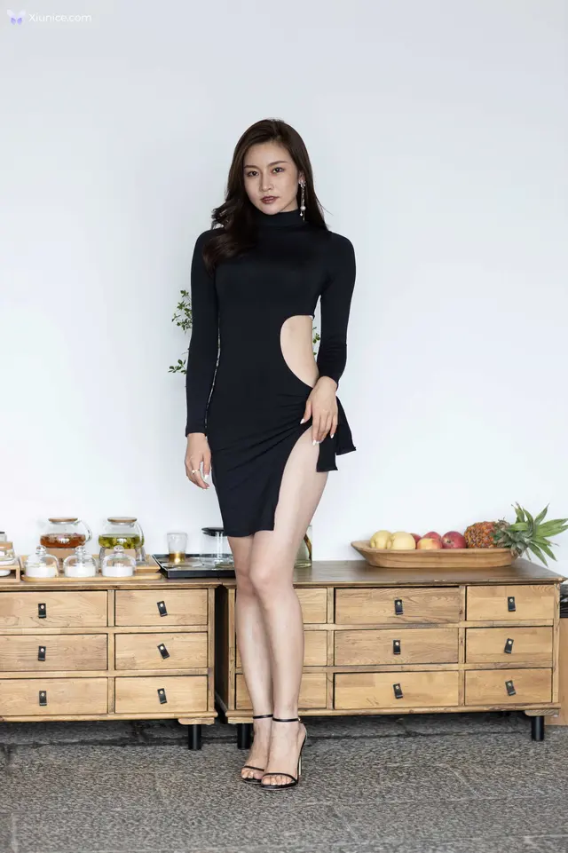 精选街拍作品 4K No.0261 范家辉大理旅拍 第六篇 黑色长裙美女 (716 photos)
