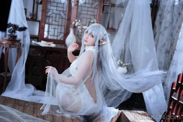 Coser@rioko凉凉子: 阿尔比恩旗袍 (43 photos + 11 videos)