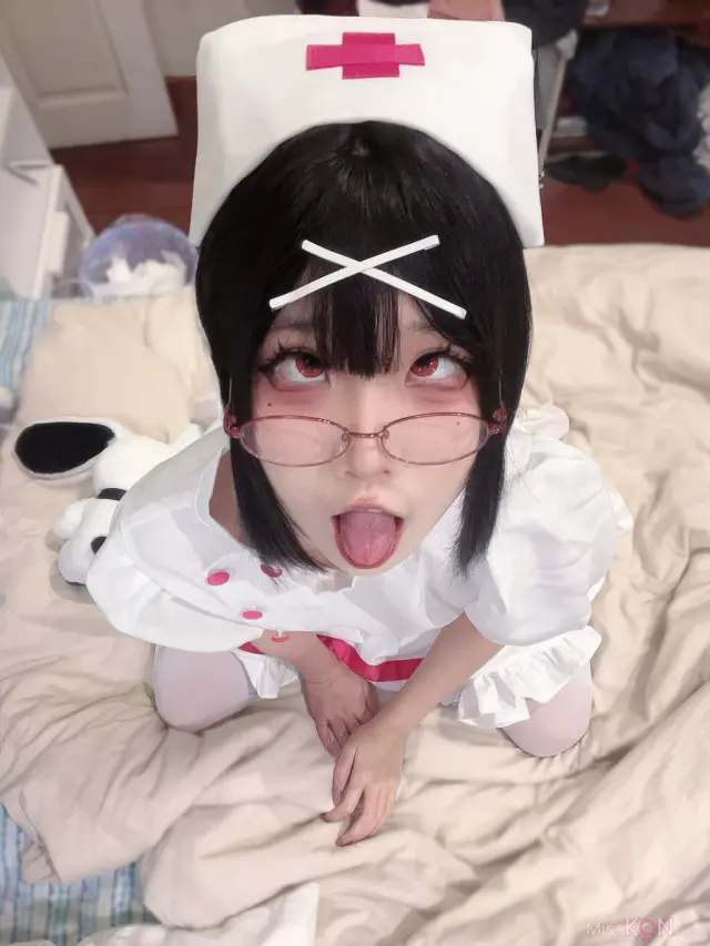 Coser@清水凪 – 夜勤小护士 (24 photos)