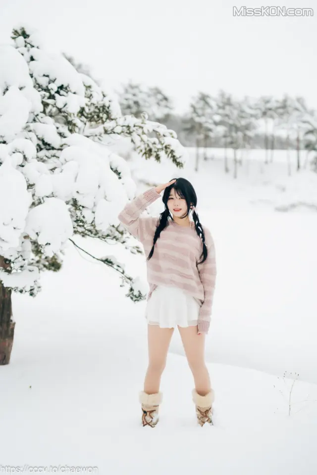 [Loozy] Zia (지아): Snow Girl (114 photos + 1 video)