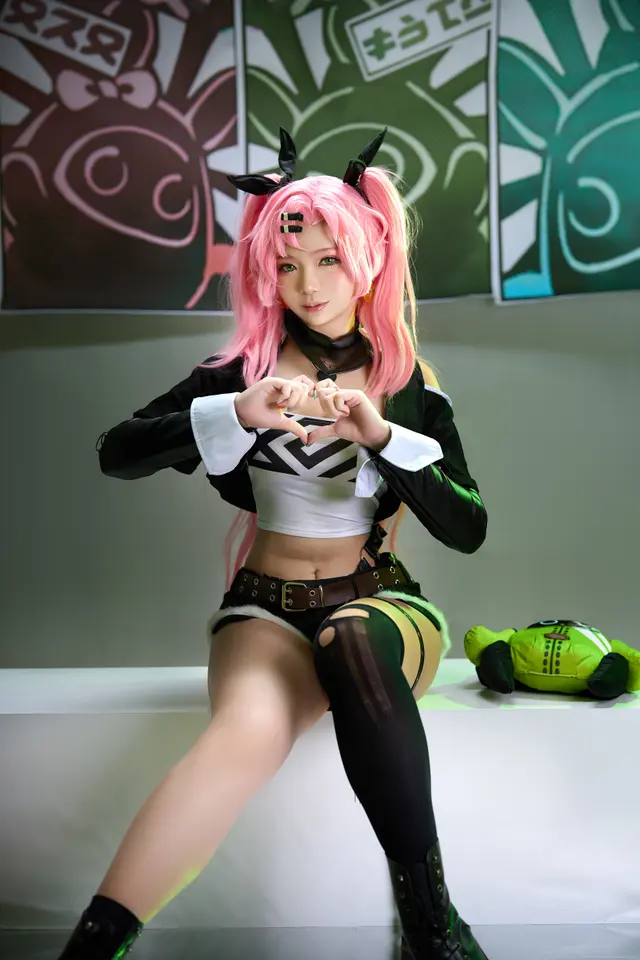 Coser@ZinieQ: Nicole (Zenless Zone Zero) (34 photos)