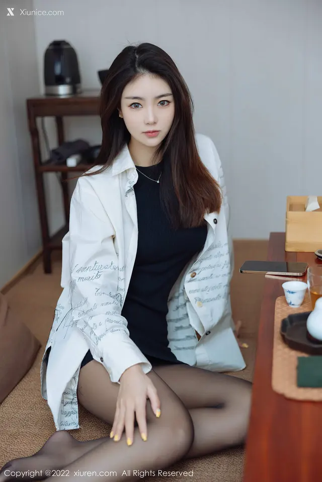 Xiuren秀人网 No.4832 可樂Vicky (46 photos)