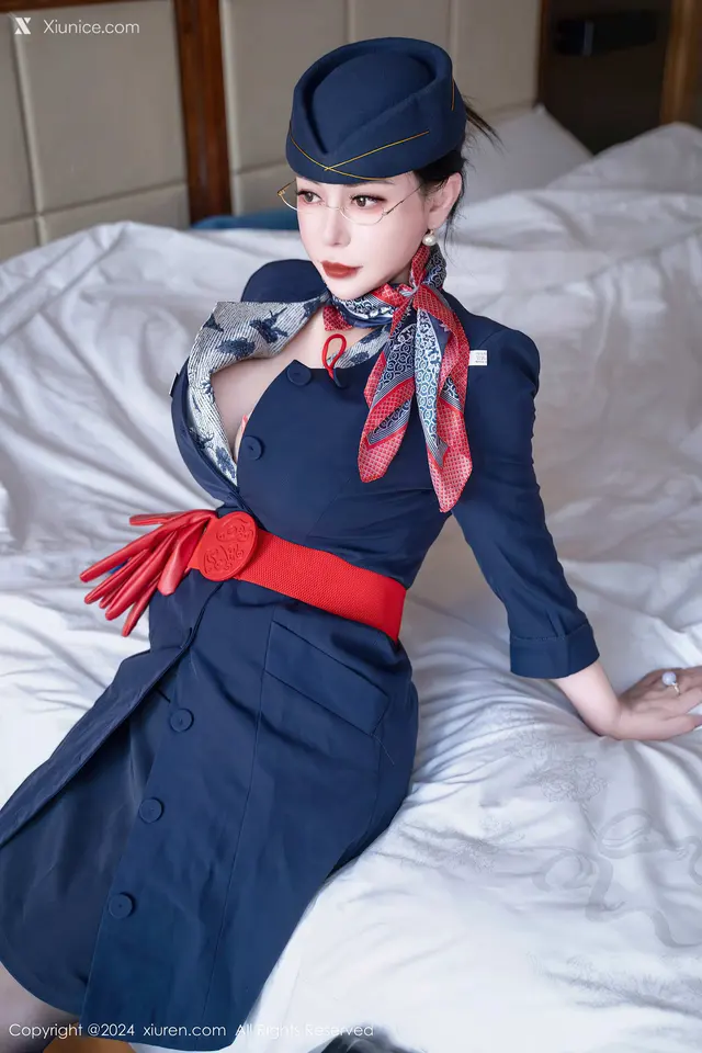 Xiuren秀人网 No.8253 悦悦姐 (75 photos)